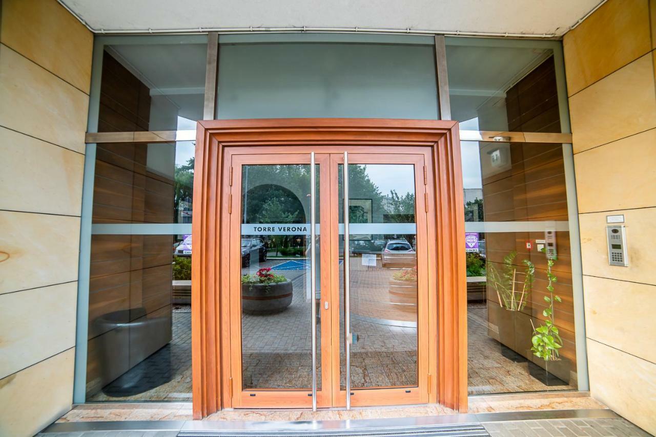 Torre Verona Apartment - 70M2, Terrace, Garage Cracovia Exterior foto